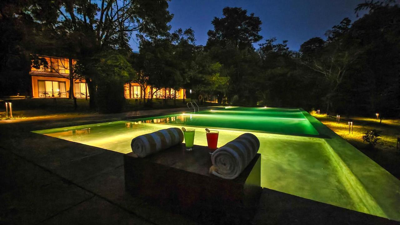 Klov Resort & Spa Vajanad Kültér fotó